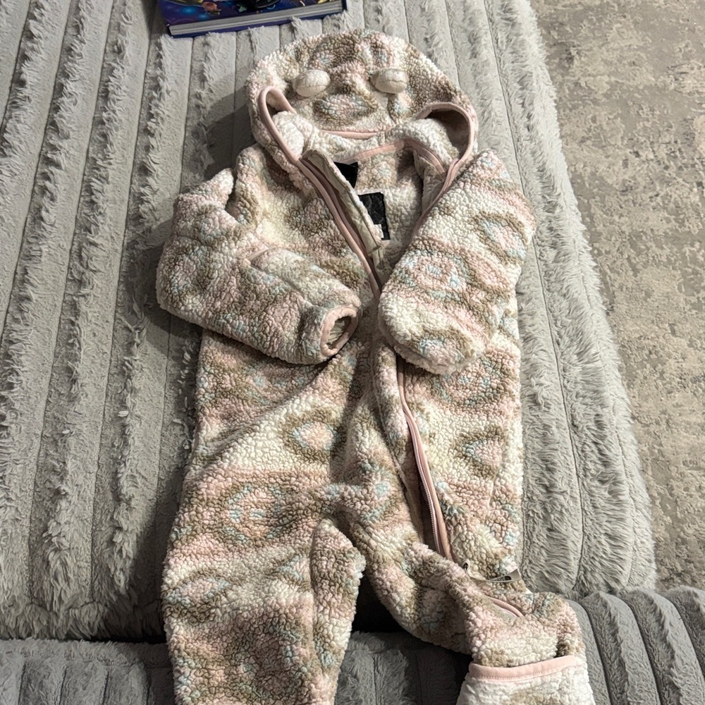 The North Face Kids Fleece Jacket in Pink and Cream